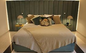 1940 Luxury Accommodations By Wonderful Italy